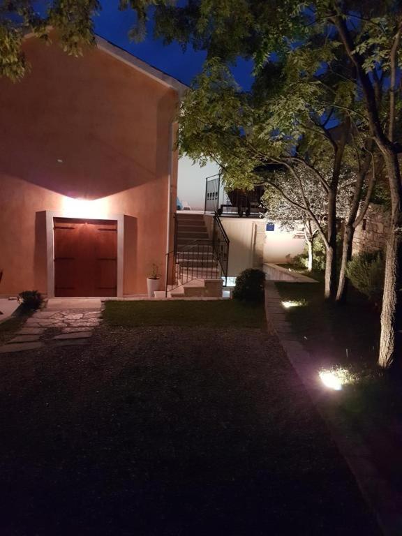Вилла Haus Delma Brajkovici  Экстерьер фото